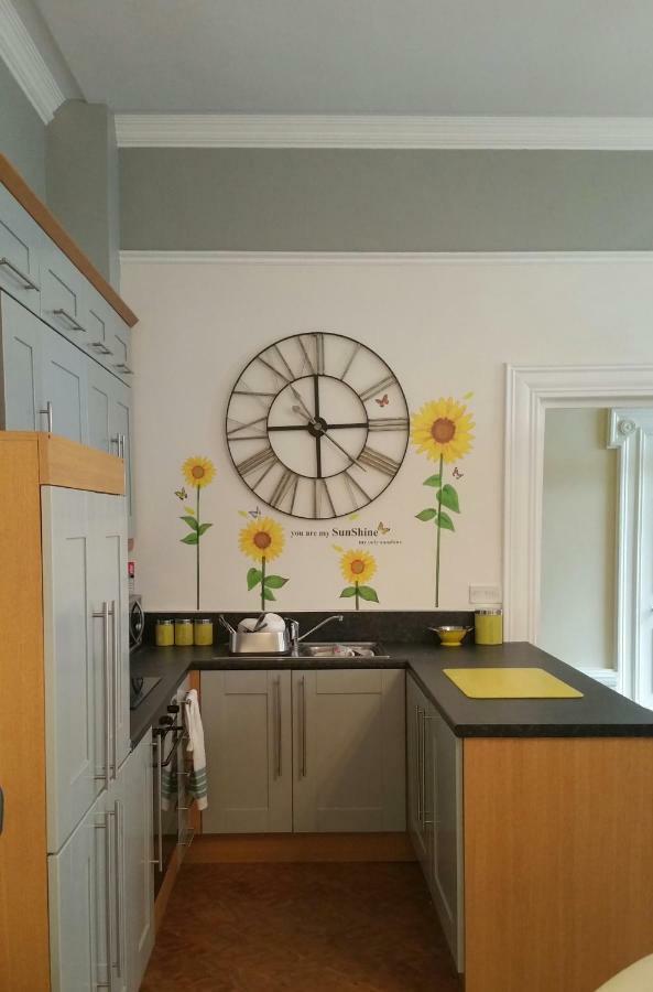 Madge House Ashbourne Apartment แอชบอร์น ภายนอก รูปภาพ